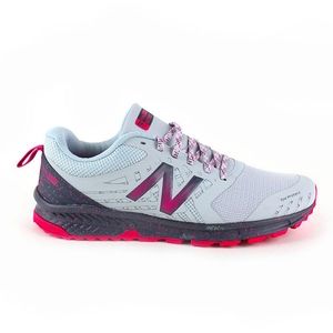 New Balance Women's Nitrel v4 Trail Running Shoes / Sneakers size 11